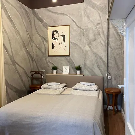 4us - 24h Self Check-in *